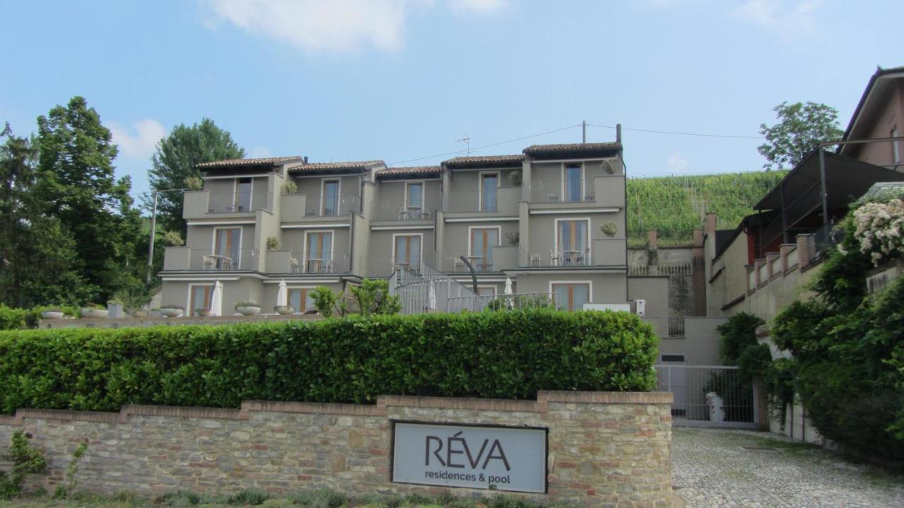 Reva Residences And Pool Monforte dʼAlba Exteriör bild