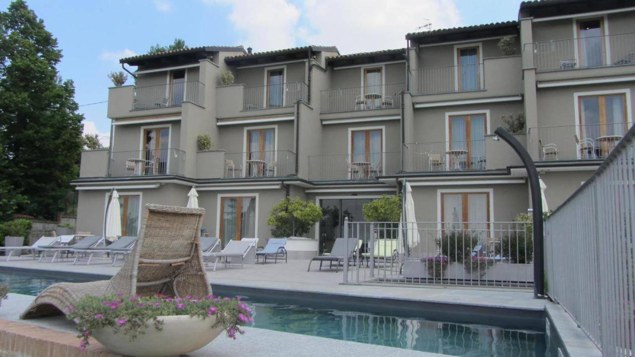 Reva Residences And Pool Monforte dʼAlba Exteriör bild